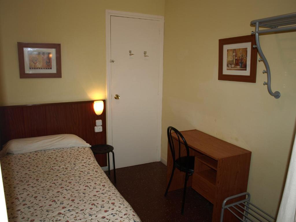 Hostal Bejar Βαρκελώνη Εξωτερικό φωτογραφία