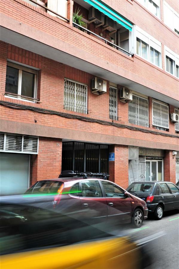 Hostal Bejar Βαρκελώνη Εξωτερικό φωτογραφία