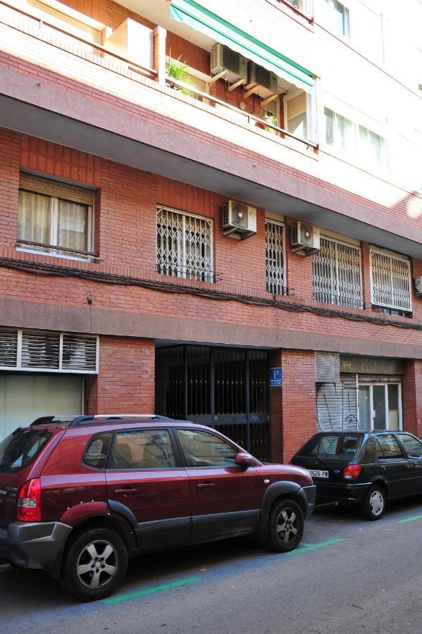 Hostal Bejar Βαρκελώνη Εξωτερικό φωτογραφία