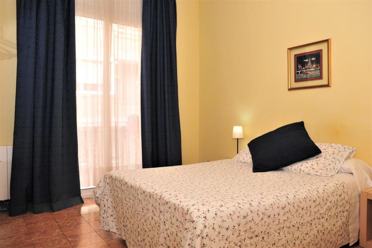 Hostal Bejar Βαρκελώνη Εξωτερικό φωτογραφία